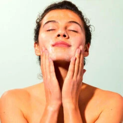 NUXE BIO Pflanzliches Reinigungsöl Für Gesicht Und Körper 200 Ml -Kosmetikgeschäft 1380281 NUXE BIO Pflanzliches Reinigungsoel fuer Gesicht und Koerper 200 ml.bce6279b