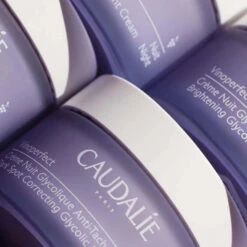 CAUDALIE Vinoperfect Anti-Pigmentflecken Glykol-Nachtcreme 50 Ml -Kosmetikgeschäft 1415573 CAUDALIE Vinoperfect Anti Pigmentflecken Glykol Nachtcreme 50 ml.59f2e22e