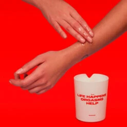 Nevernot Massage Candle Love 170 G 13 Nevernot Massage Candle Love 170 G -Kosmetikgeschäft 1458736 nevernot Massage Candle love 170 g.8e1ad441